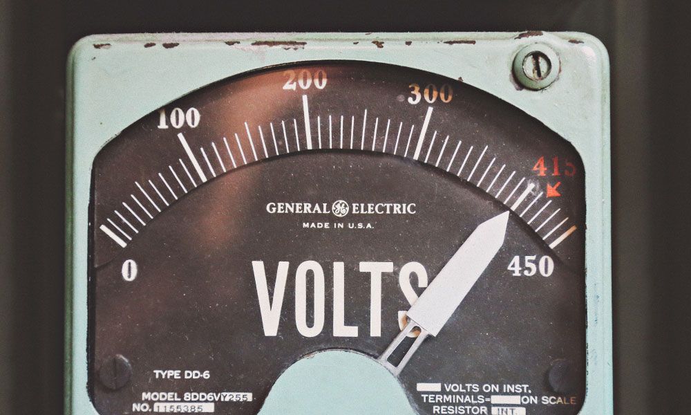 Analog Voltmeter 1